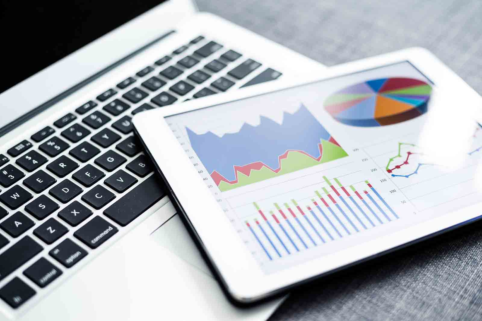 web-app-title Custom Business Mobile and Desktop Apps